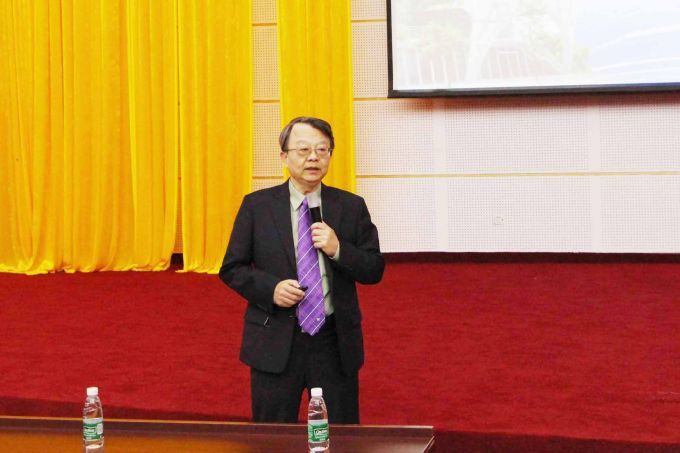 5ac349502cc22.jpg 刘代洋教授.jpg