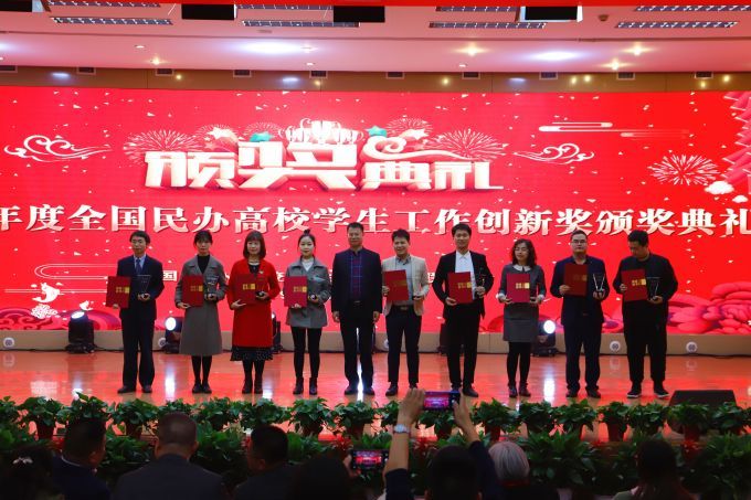 5dd63f4b17ce5.jpg 1.jpg