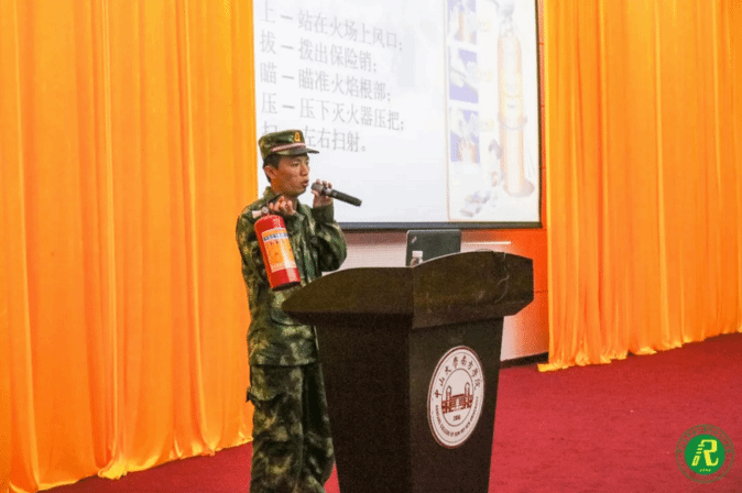 5bf223082c55e.png 4.png