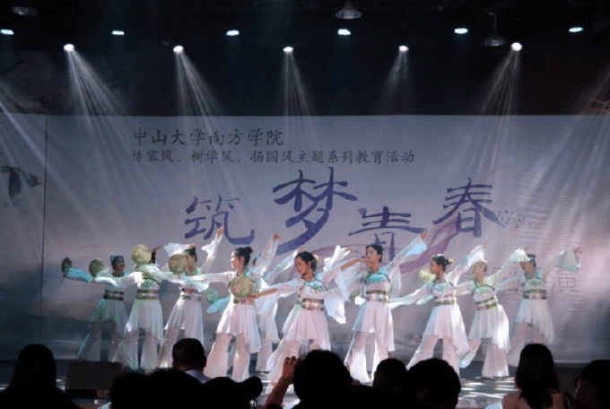 5ae18b20d35fe.png 图片13.png