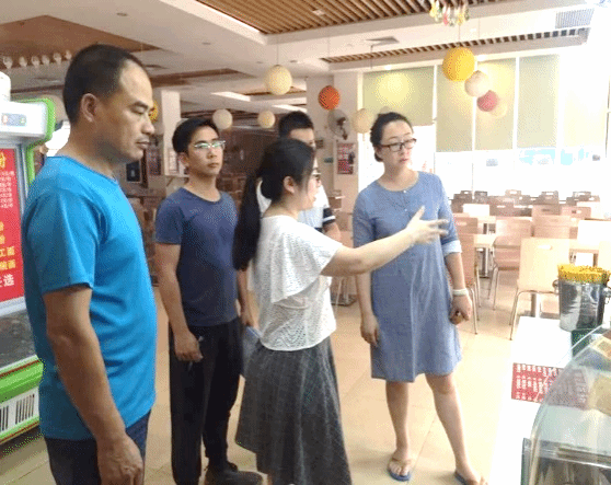 13 开学前食堂卫生检查.png