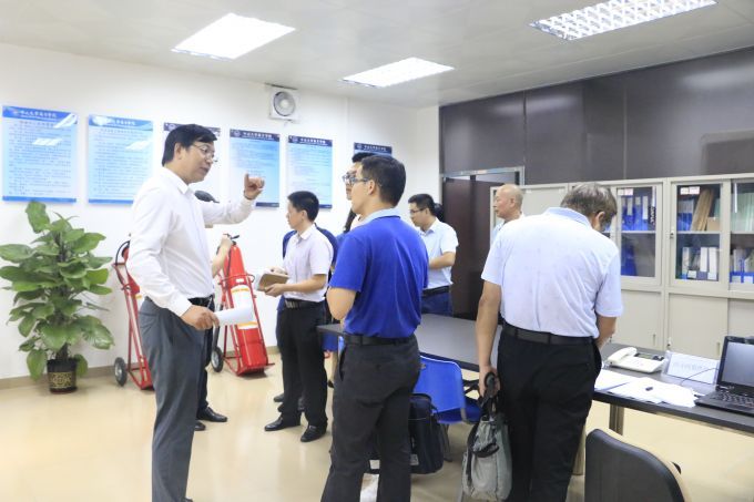 5d83356852c3e.JPG _MG_7143.JPG