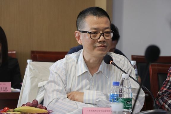 5ca401eb128bd.JPG 省教育厅后勤管理 程五一1.JPG