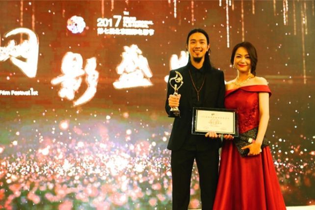 590046c587b71.jpg 卢哲颢获奖照片1.jpg