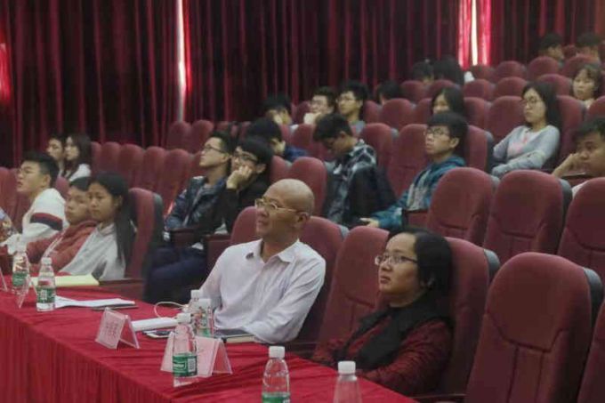 5c0dc8387fa21.jpg 0.jpg