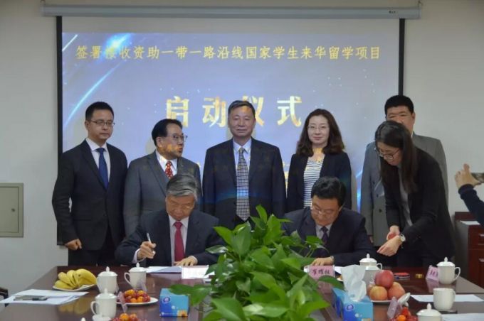 5acaca9f233c6.jpg QQ截图20180409101059.jpg